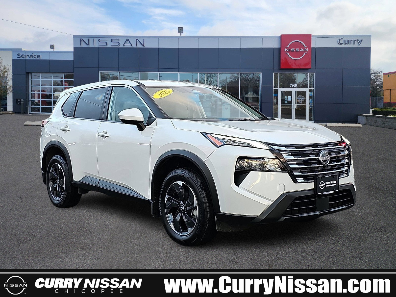 Certified 2025 Nissan Rogue SV image 1