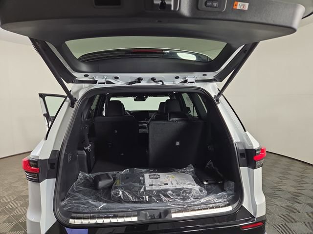 New 2026 Lexus TX 500h AWD image 31