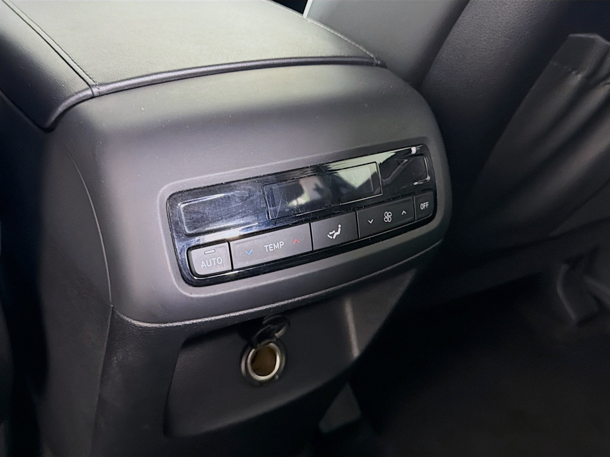 Used 2024 Hyundai Palisade SEL FWD image 27