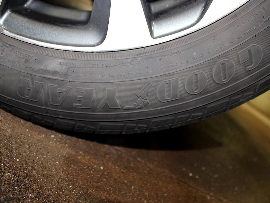 Used 2025 Toyota Corolla Cross XLE image 14