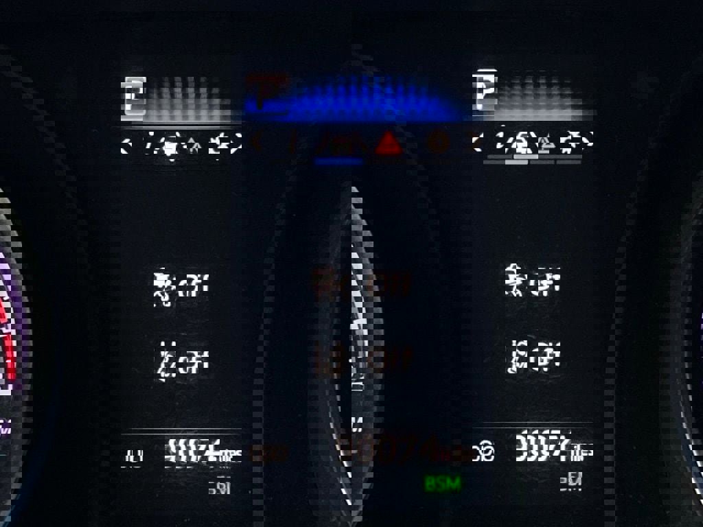 Used 2023 Toyota Camry SE w/ Convenience Package image 6