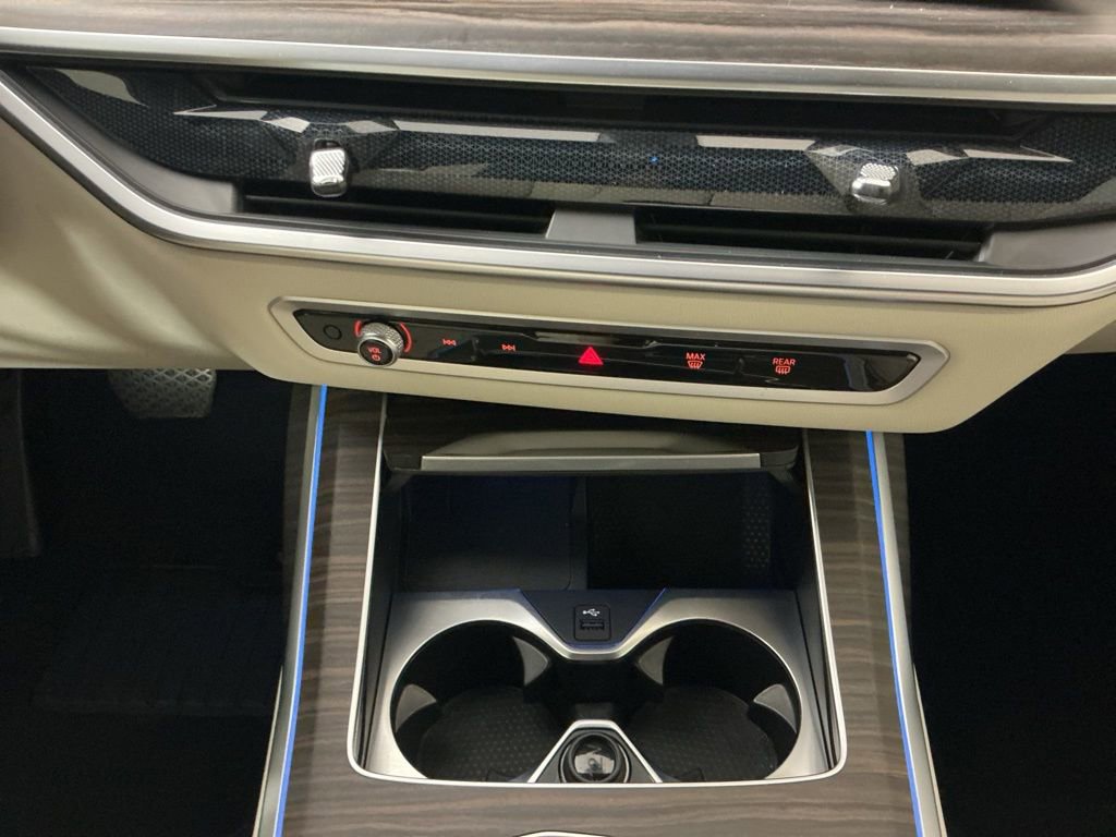Certified 2024 BMW X7 xDrive40i image 12