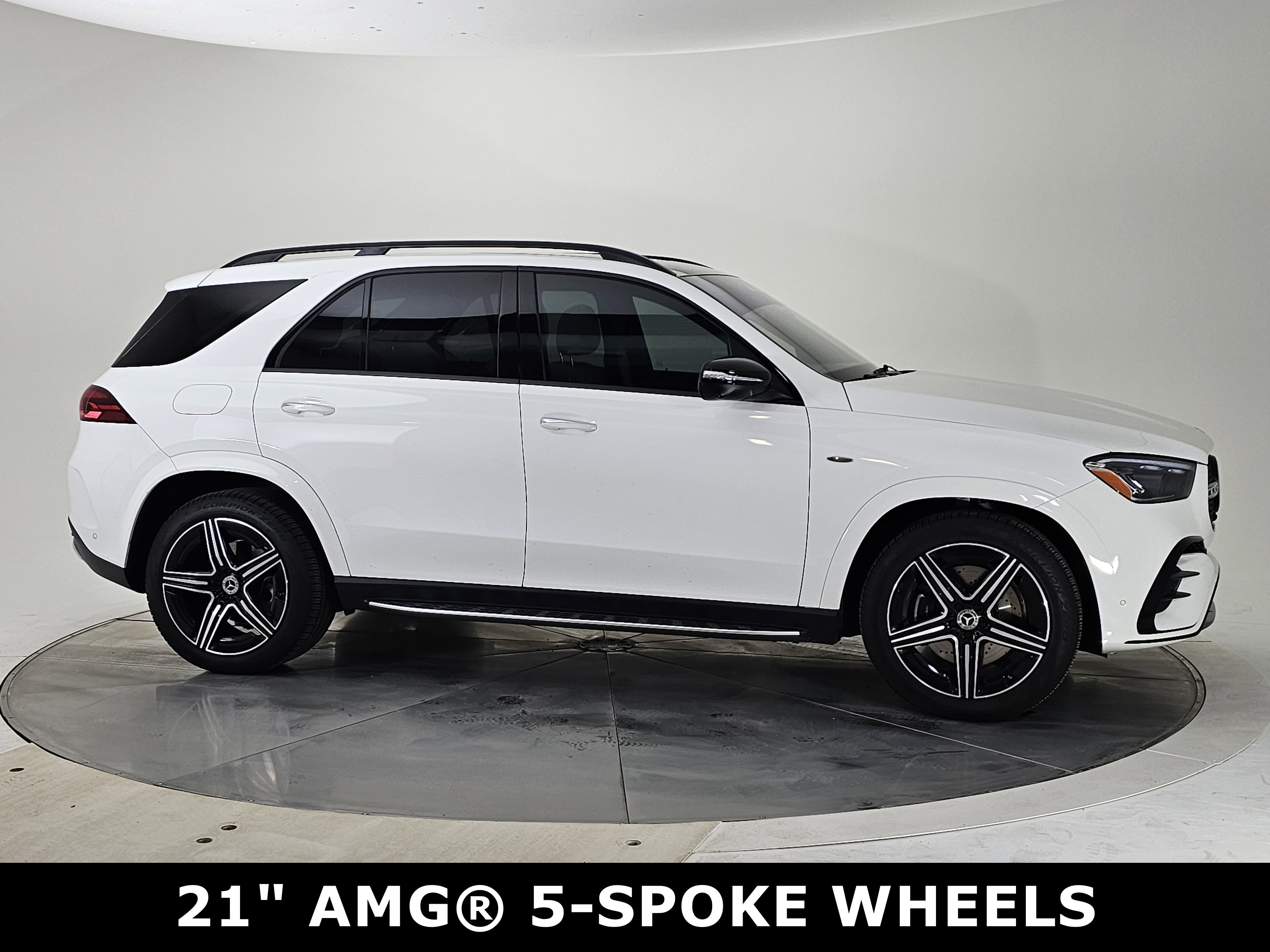 Used 2025 Mercedes-Benz GLE 450e 4MATIC image 2