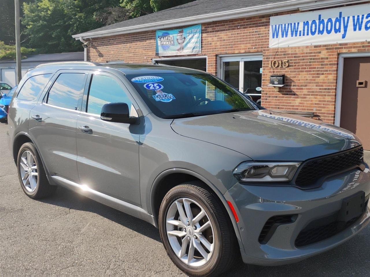 Used 2025 Dodge Durango GT AWD/4WD image 3