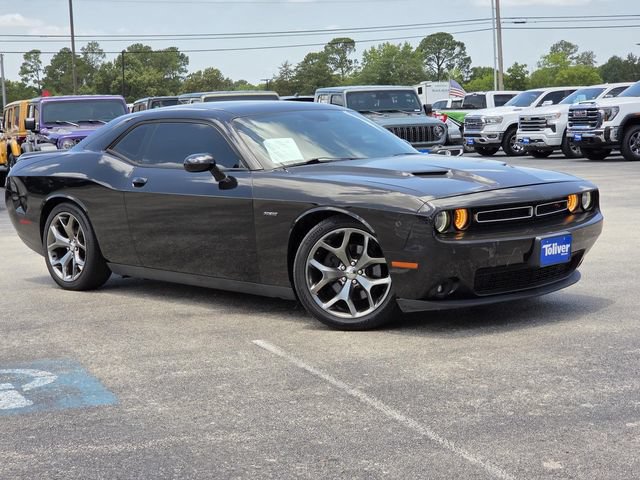 Used 2016 Dodge Challenger R/T Plus RWD image 2