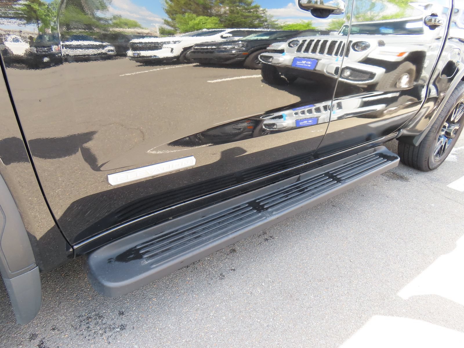 Used 2022 GMC Sierra 1500 Elevation AWD/4WD image 10