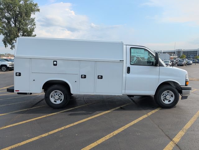 New 2026 Chevrolet Express 3500 w/ Power Convenience Package RWD image 7
