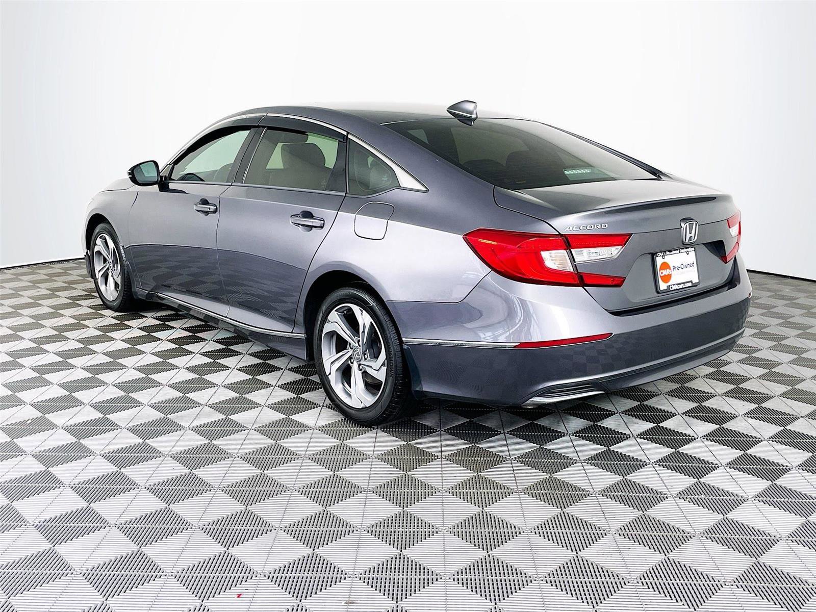 Used 2020 Honda Accord EX-L image 6