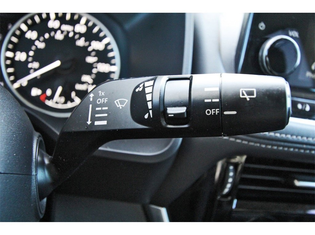 Used 2023 Nissan Rogue SL w/ SL Premium Package image 18