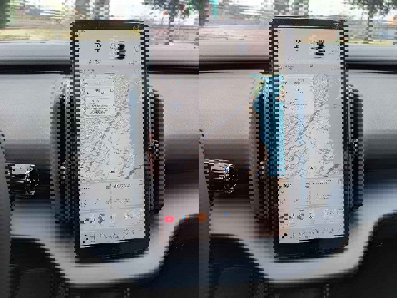 Used 2025 Volvo EX30 Ultra w/ Climate Package image 18