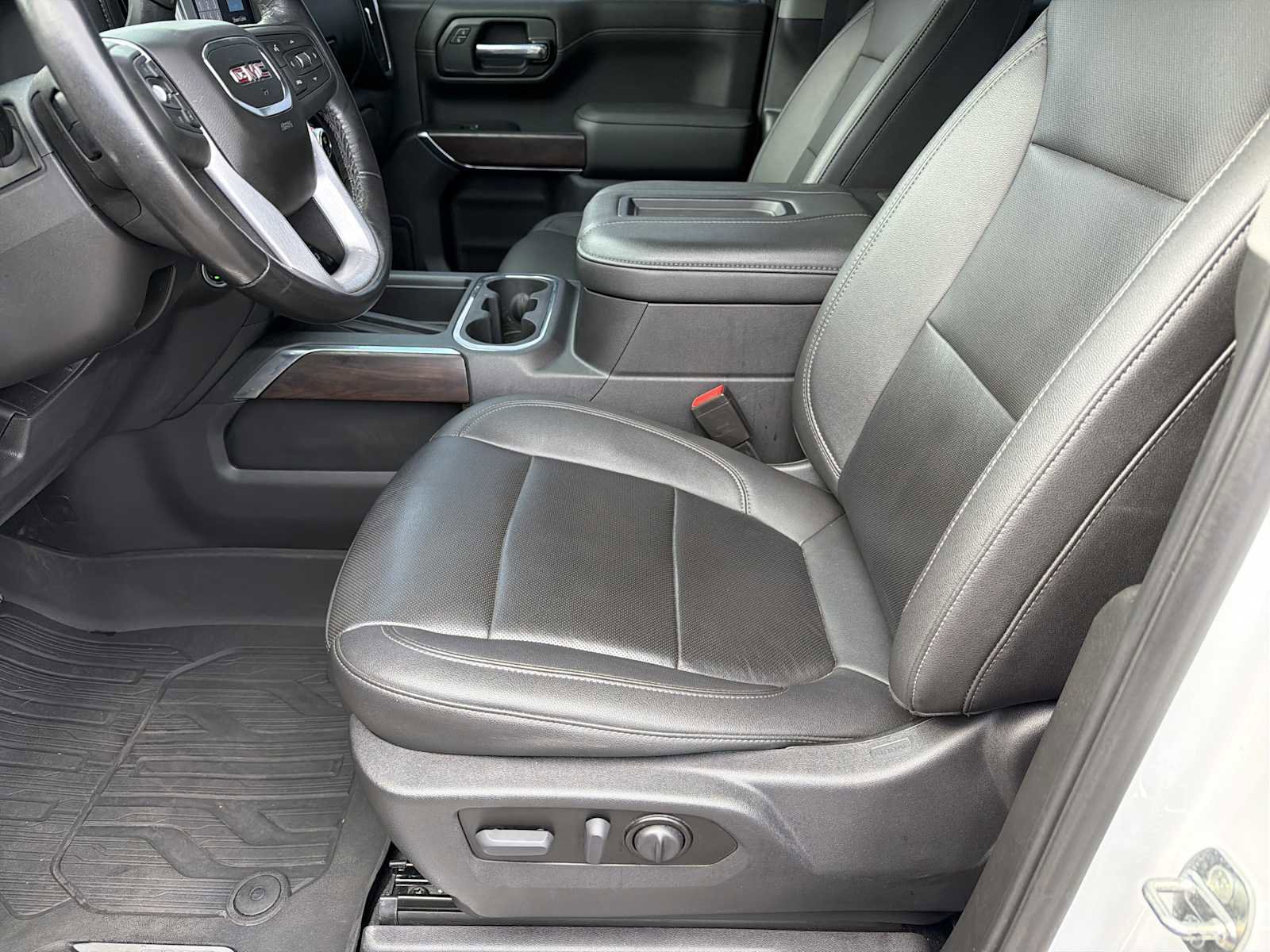 Certified 2022 GMC Sierra 1500 SLT w/ SLT Premium Plus Package image 14