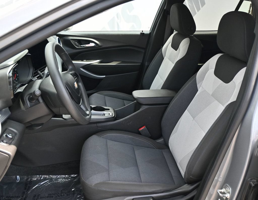 Used 2024 Chevrolet Trax LS w/ Driver Confidence Package FWD image 12