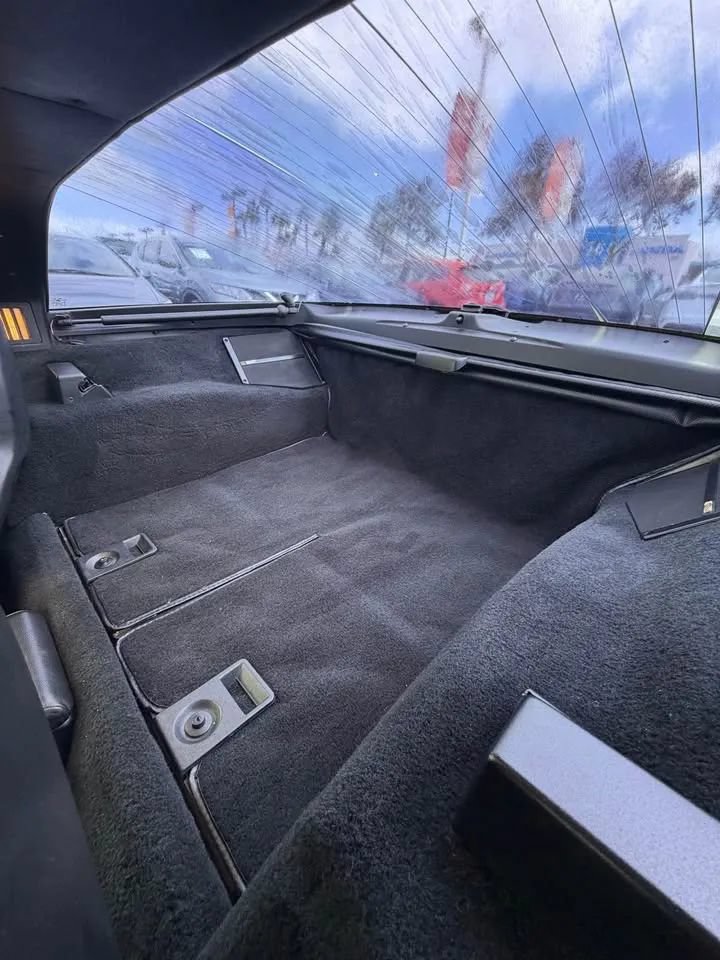 Used 1987 Chevrolet Corvette Coupe RWD image 9
