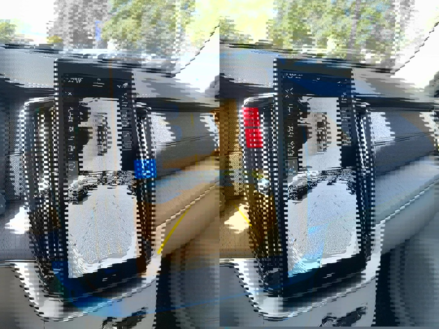 New 2026 Volvo XC90 B6 Ultra image 23
