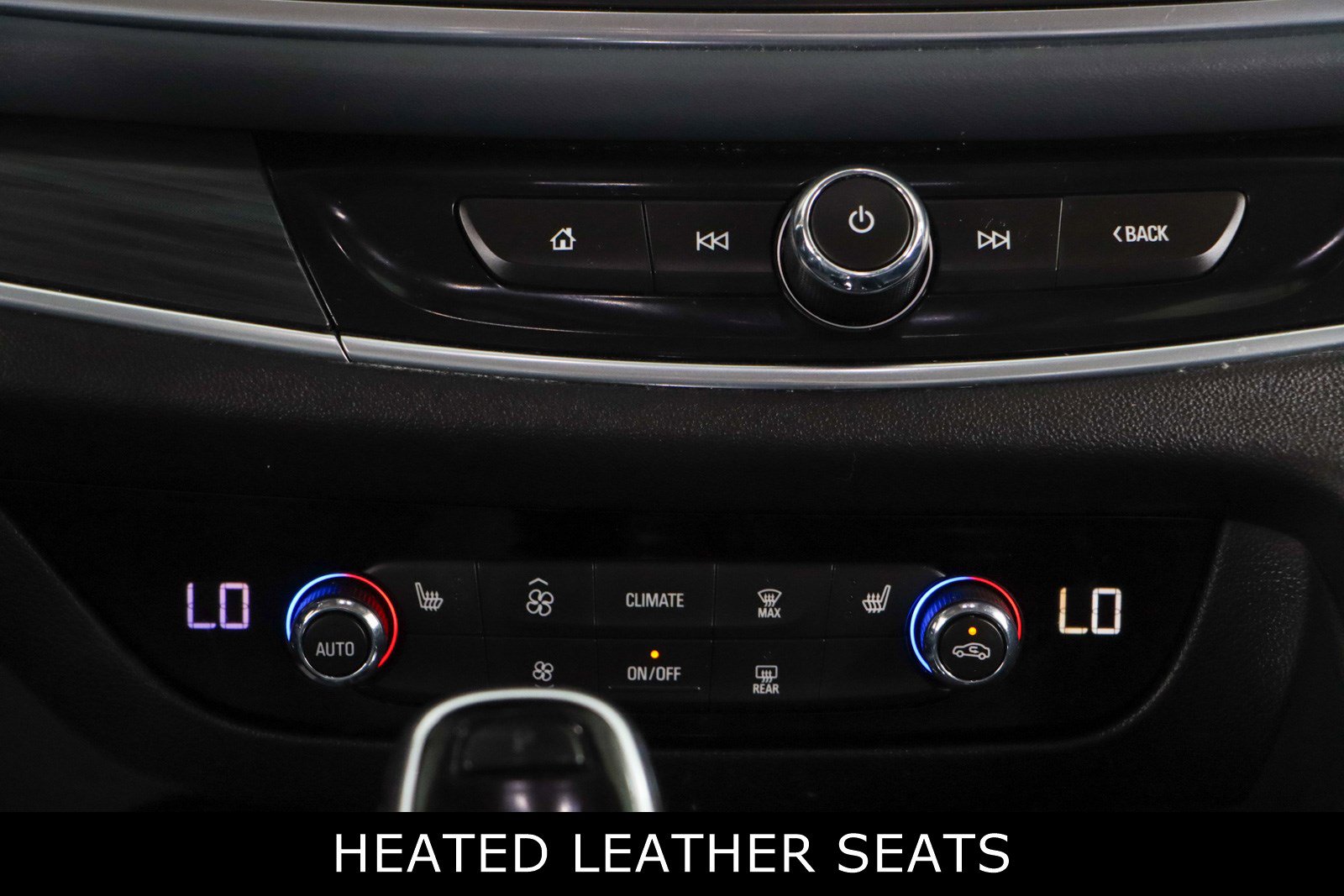 Used 2019 Buick Enclave Essence image 20