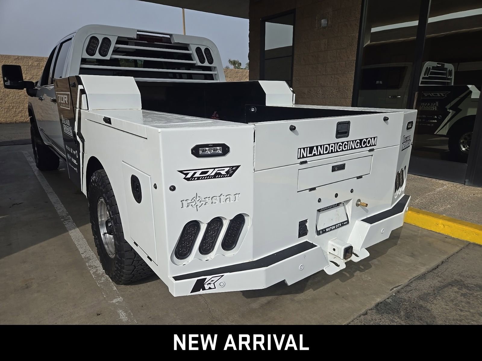 Used 2025 GMC Sierra 3500 Denali w/ Denali Reserve Package image 8