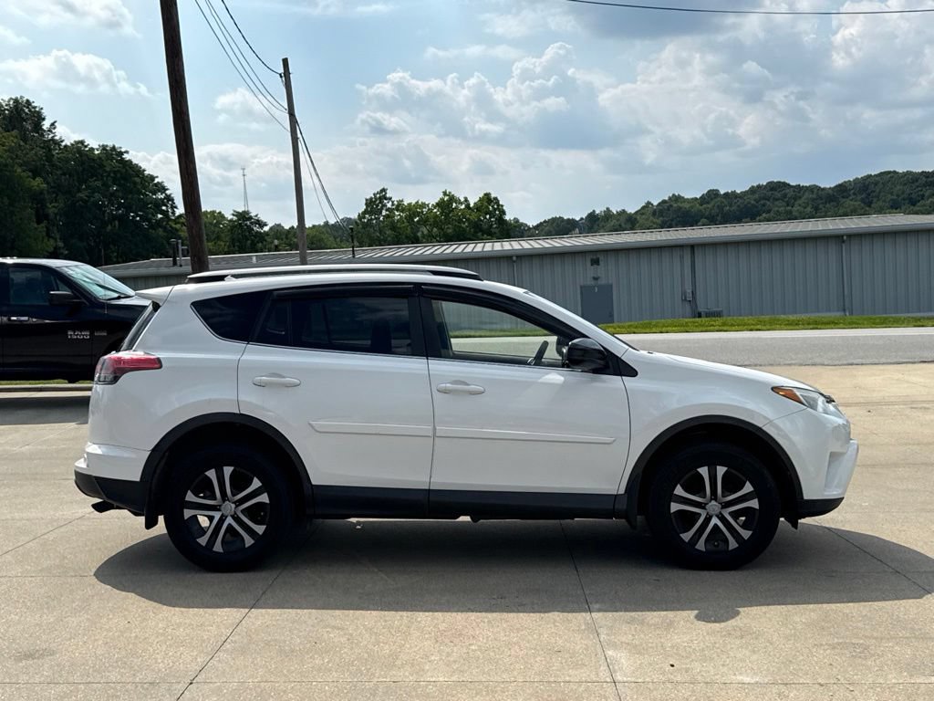Used 2018 Toyota RAV4 LE w/ All Weather Liner Package AWD/4WD image 16