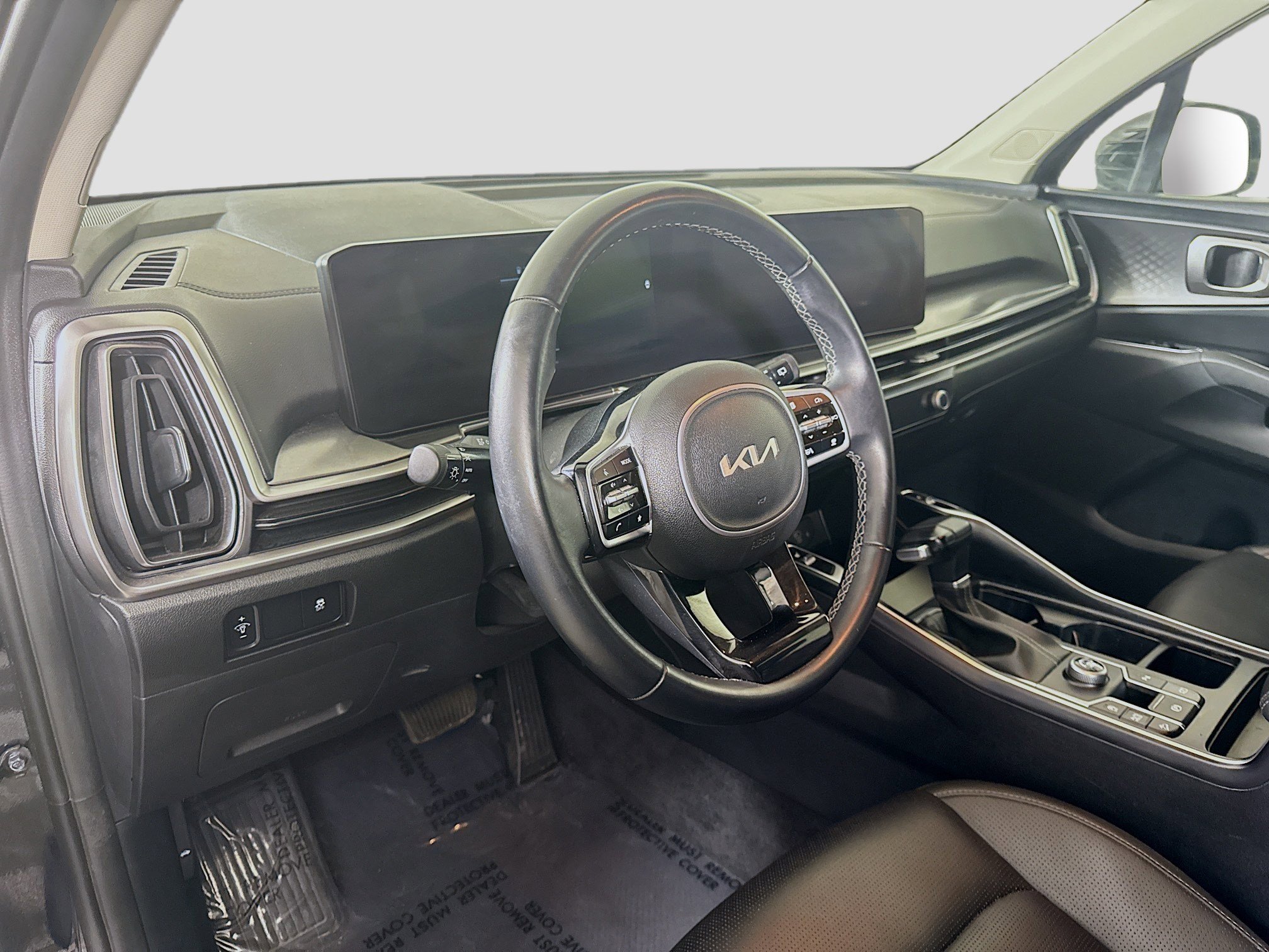 Used 2024 Kia Sorento S image 23