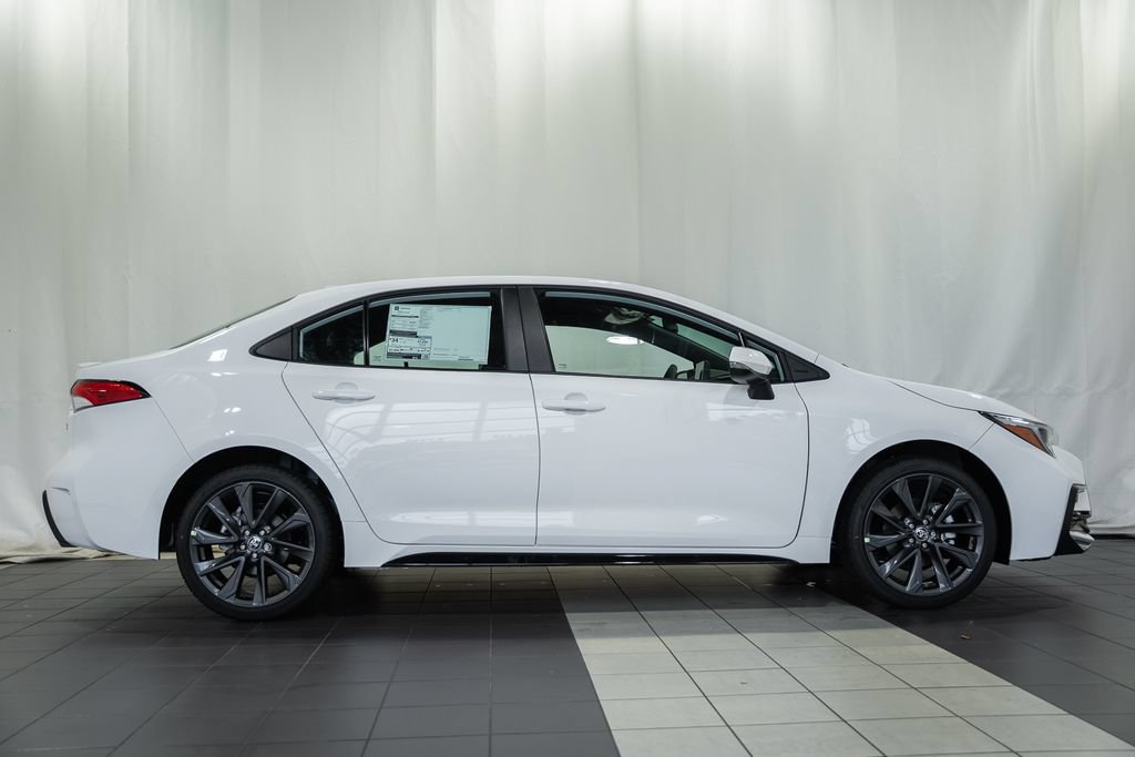 New 2026 Toyota Corolla SE FWD image 3