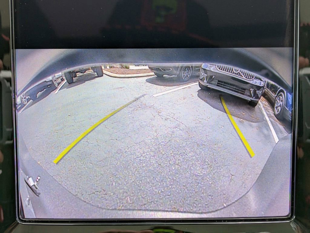 Used 2023 Volvo XC40 B5 Plus w/ Protection Package Premier image 26