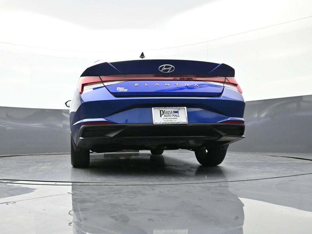 Certified 2023 Hyundai Elantra SEL image 30