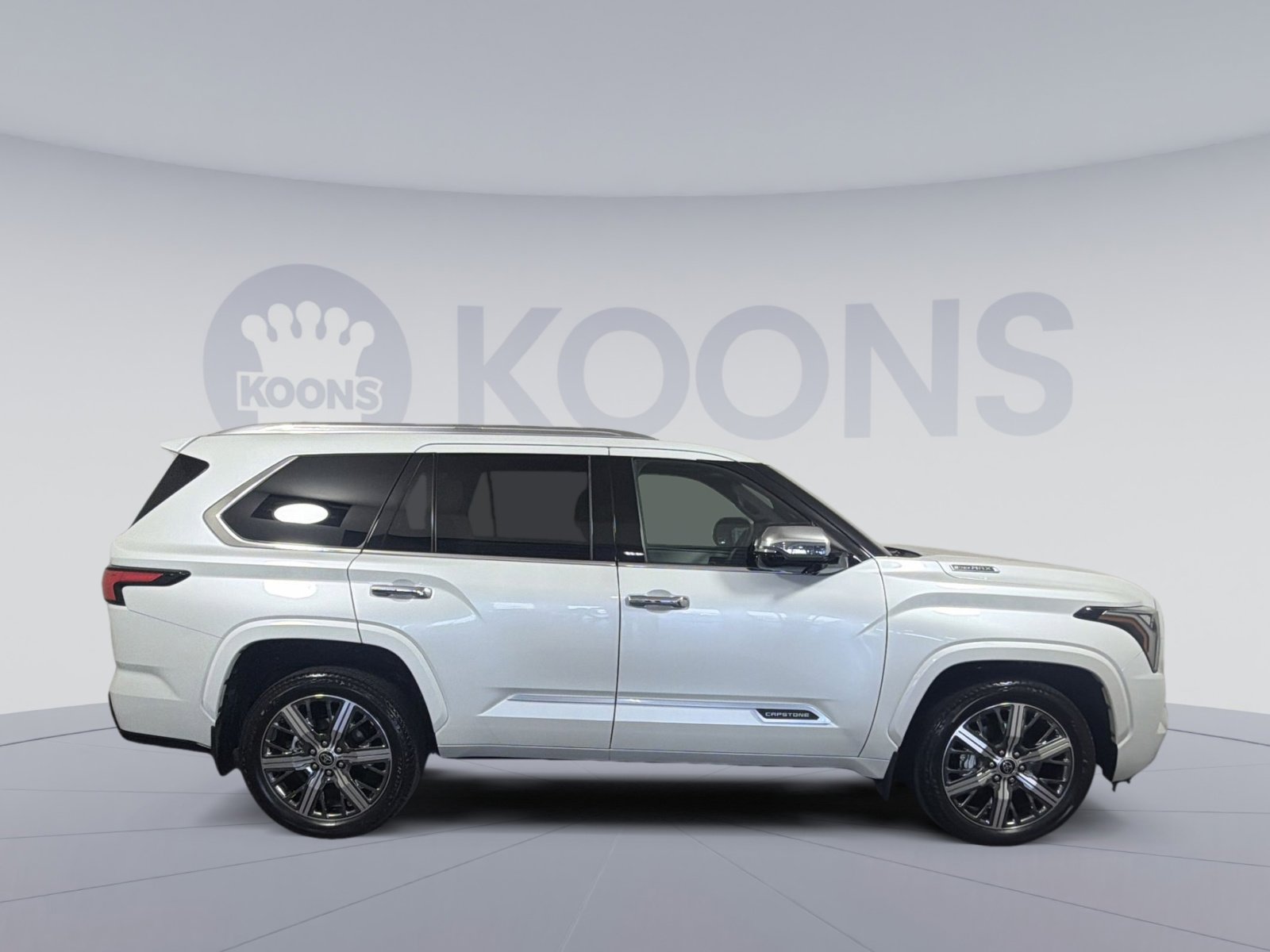 Used 2023 Toyota Sequoia Capstone image 8