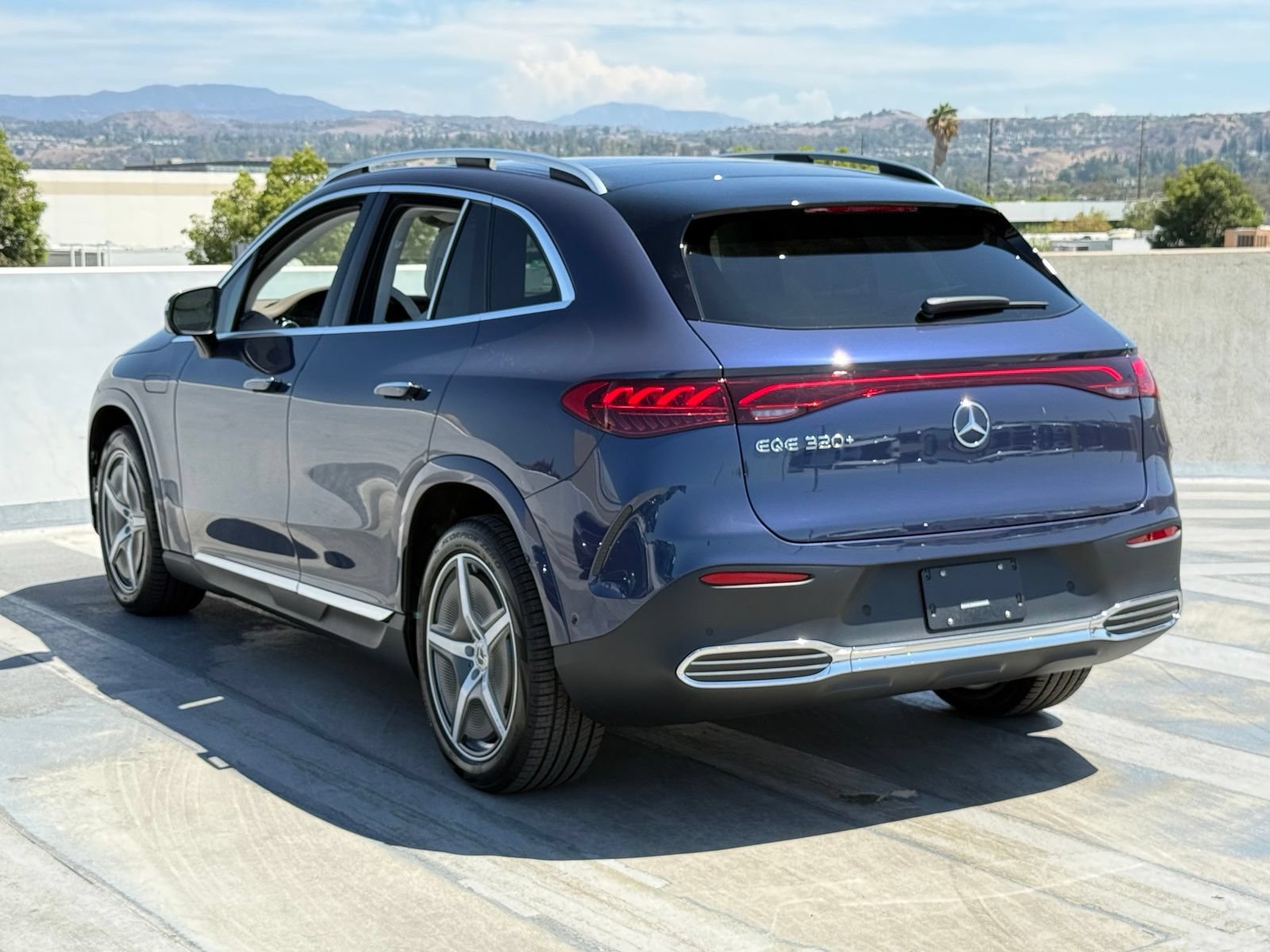 New 2027 Mercedes-Benz EQE 320+ SUV image 8