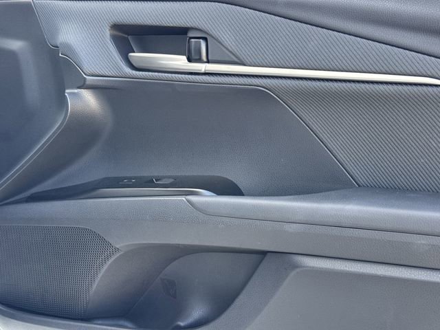 Used 2025 Toyota Camry SE w/ Convenience Package image 29