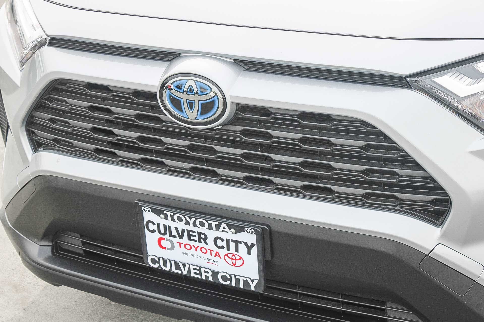 Certified 2023 Toyota RAV4 XLE w/ Convenience Package image 6