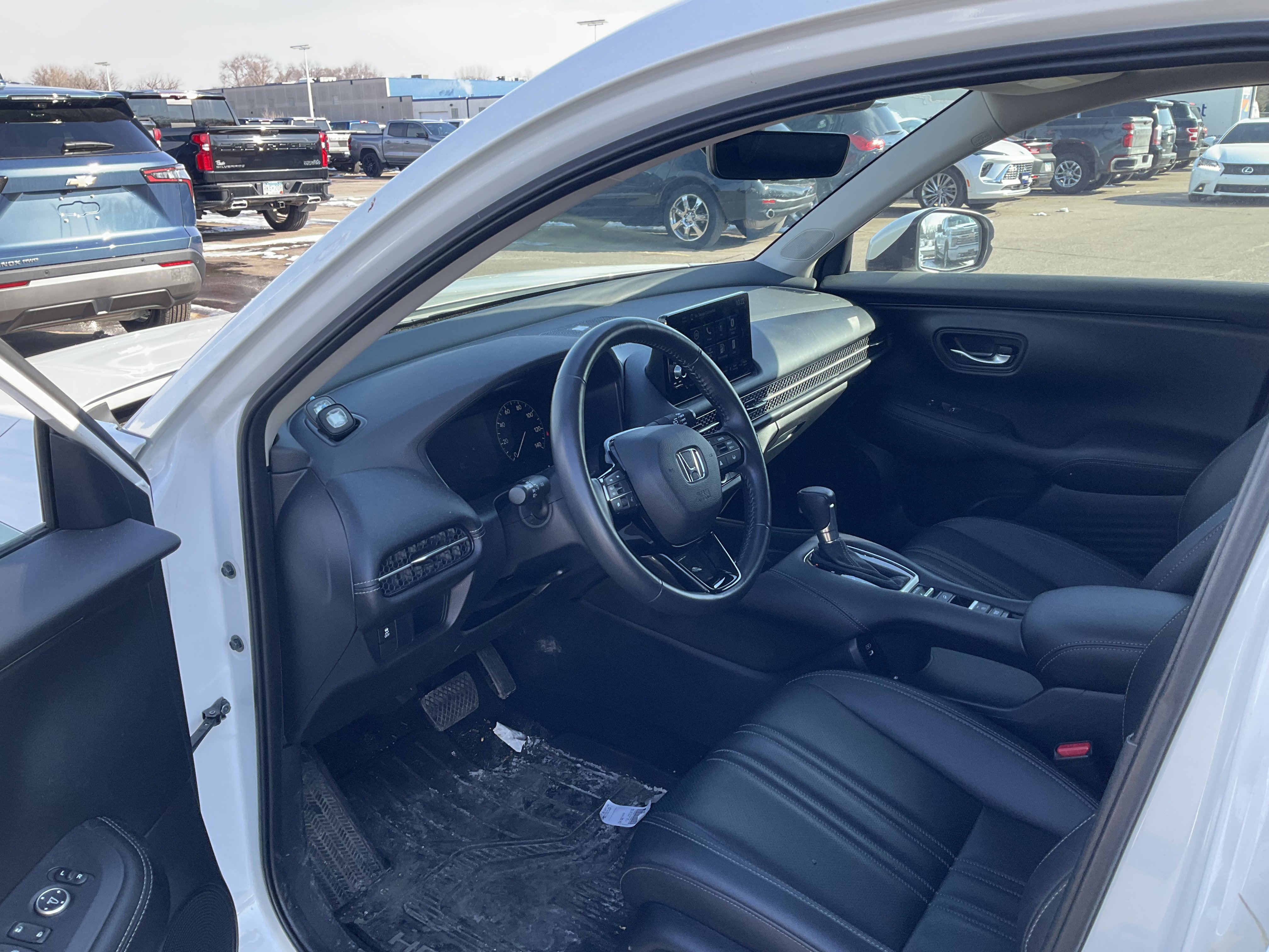 Used 2024 Honda HR-V EX-L image 5