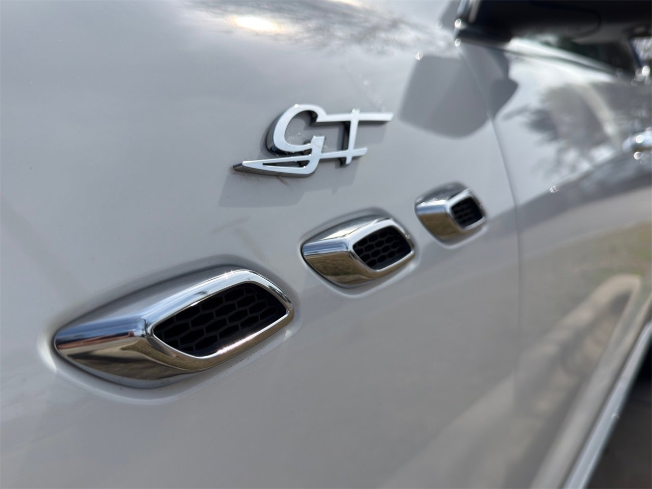 Certified 2023 Maserati Levante GT image 11