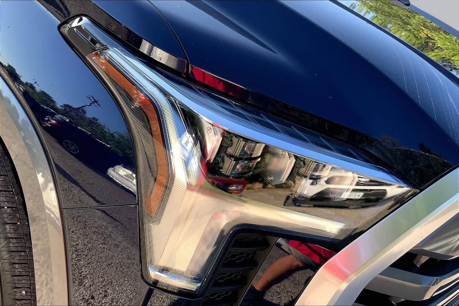 Used 2023 Toyota Tundra Limited AWD/4WD image 28