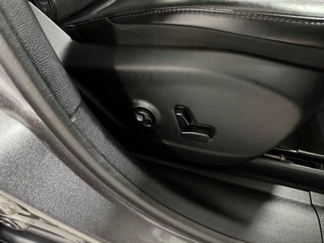 Used 2020 Jeep Cherokee Limited AWD/4WD image 23
