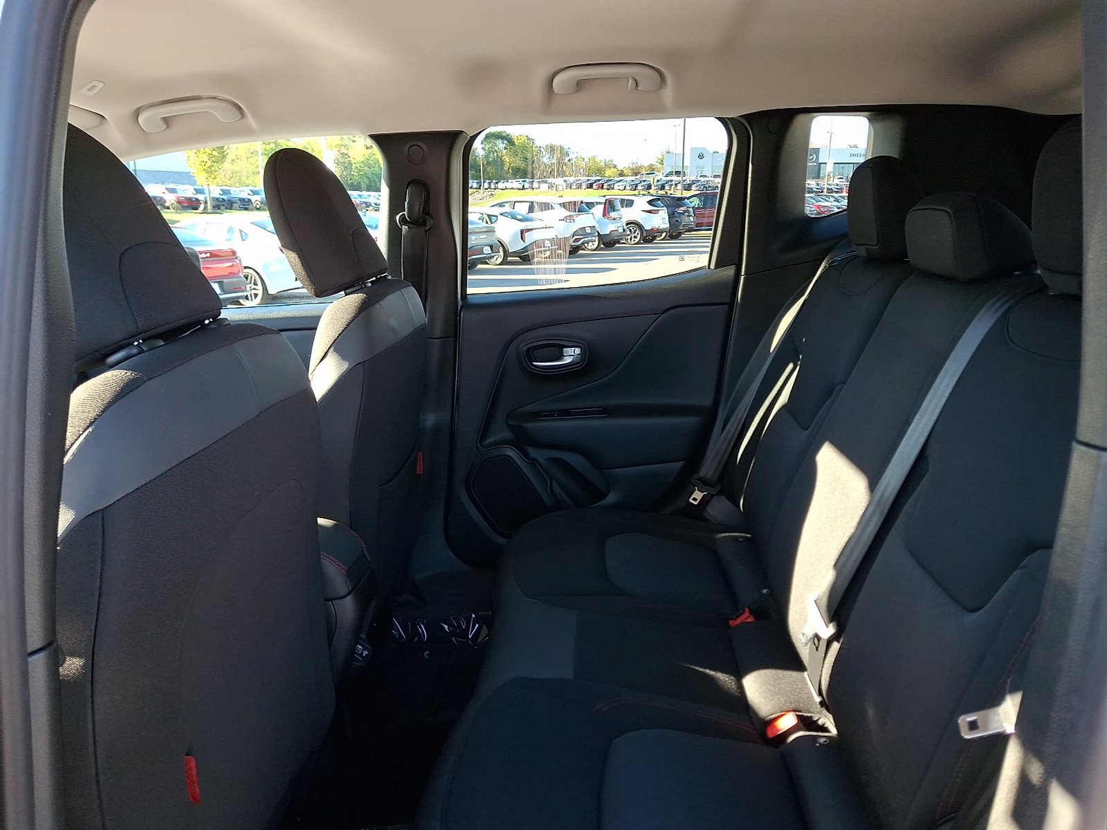 Used 2023 Jeep Renegade Trailhawk image 10