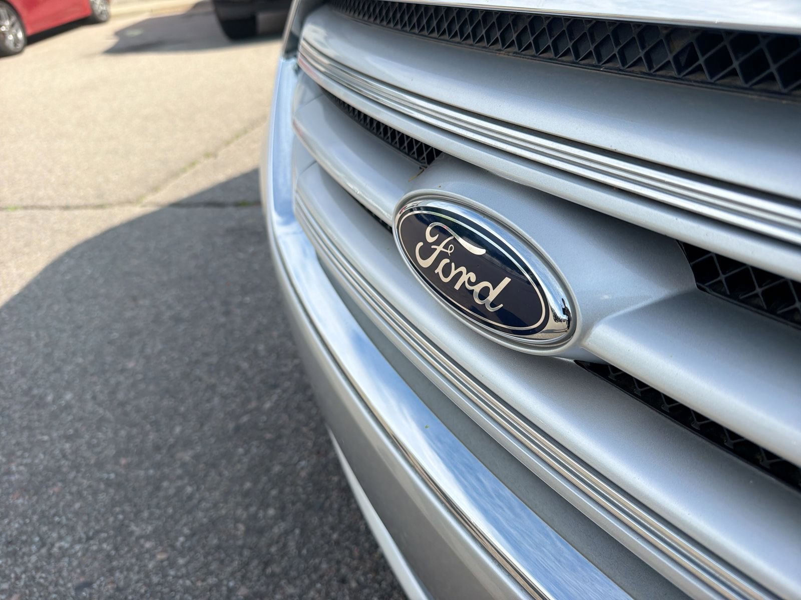 Used 2019 Ford Taurus Limited AWD/4WD image 13