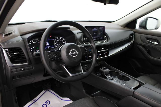 Certified 2022 Nissan Rogue SV FWD image 15