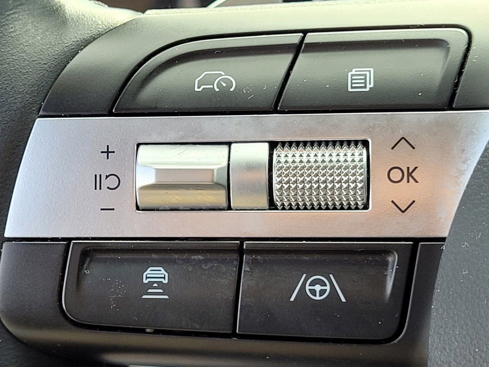 Certified 2025 Hyundai Tucson Limited image 30