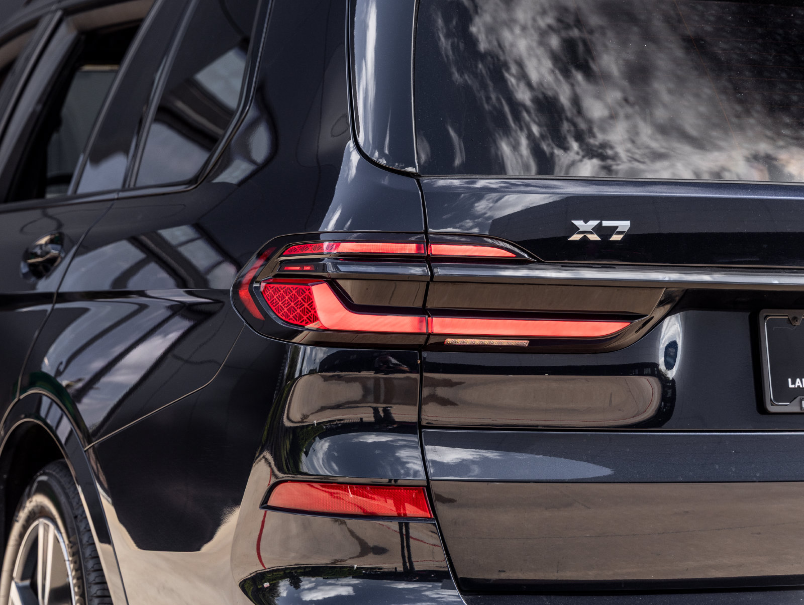 Used 2026 BMW X7 M60i AWD/4WD image 12