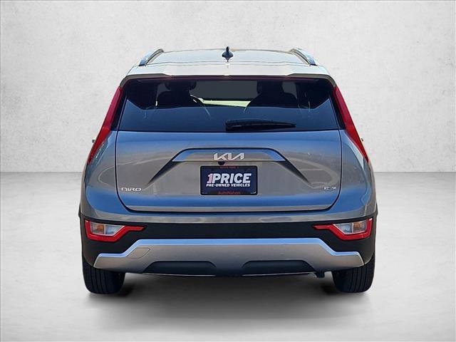 Used 2025 Kia Niro LX FWD image 4