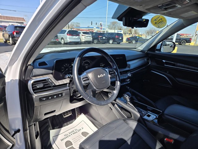 Used 2024 Kia Telluride SX Prestige w/ Towing Package video 2