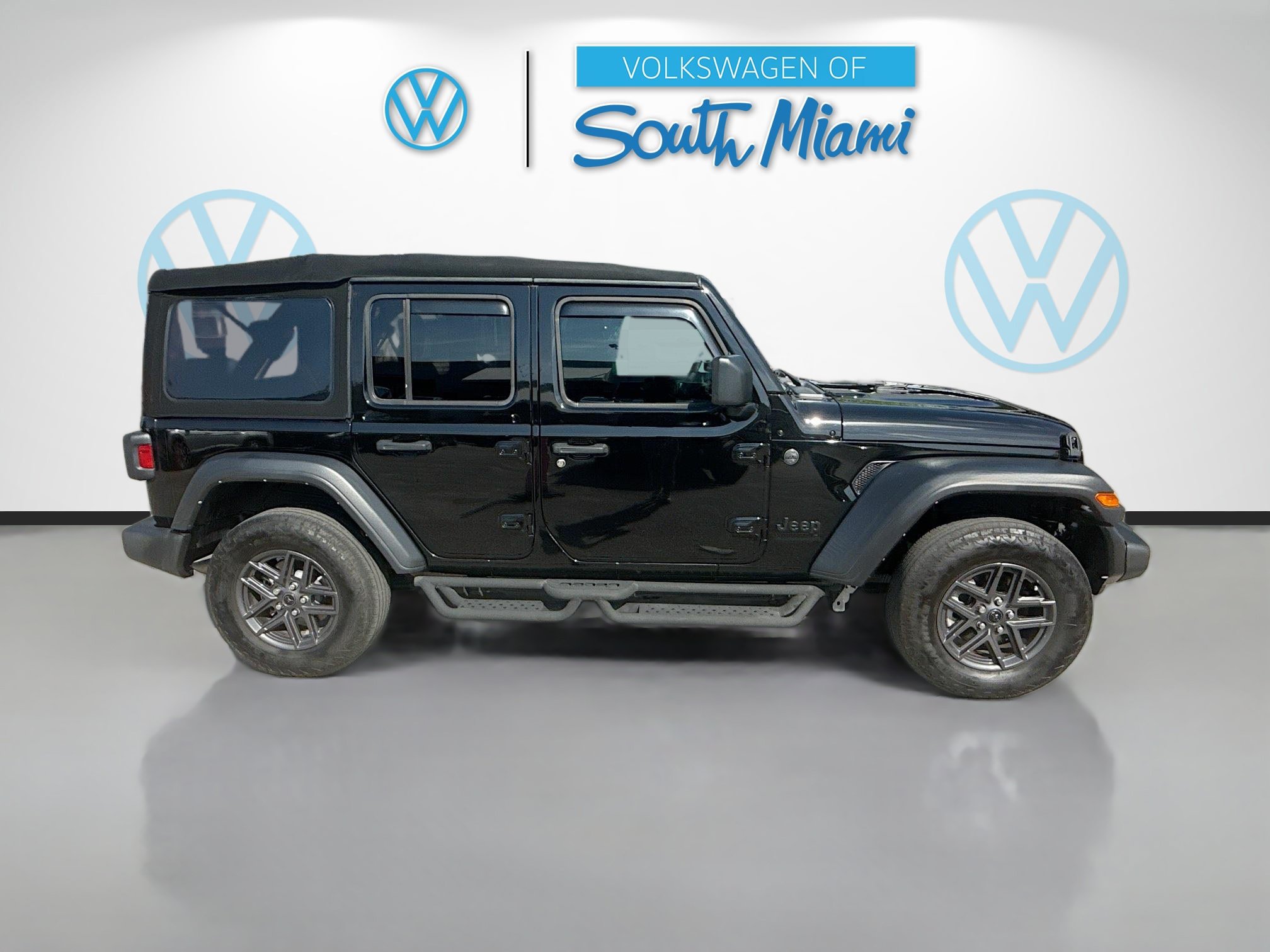 Used 2024 Jeep Wrangler Unlimited Sport AWD/4WD image 8