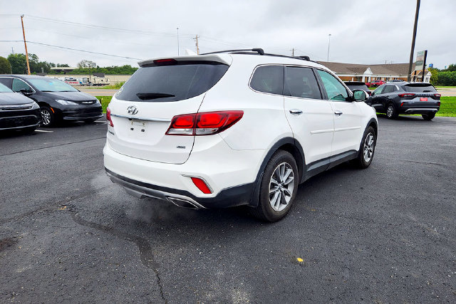 Used 2017 Hyundai Santa Fe SE AWD/4WD image 29