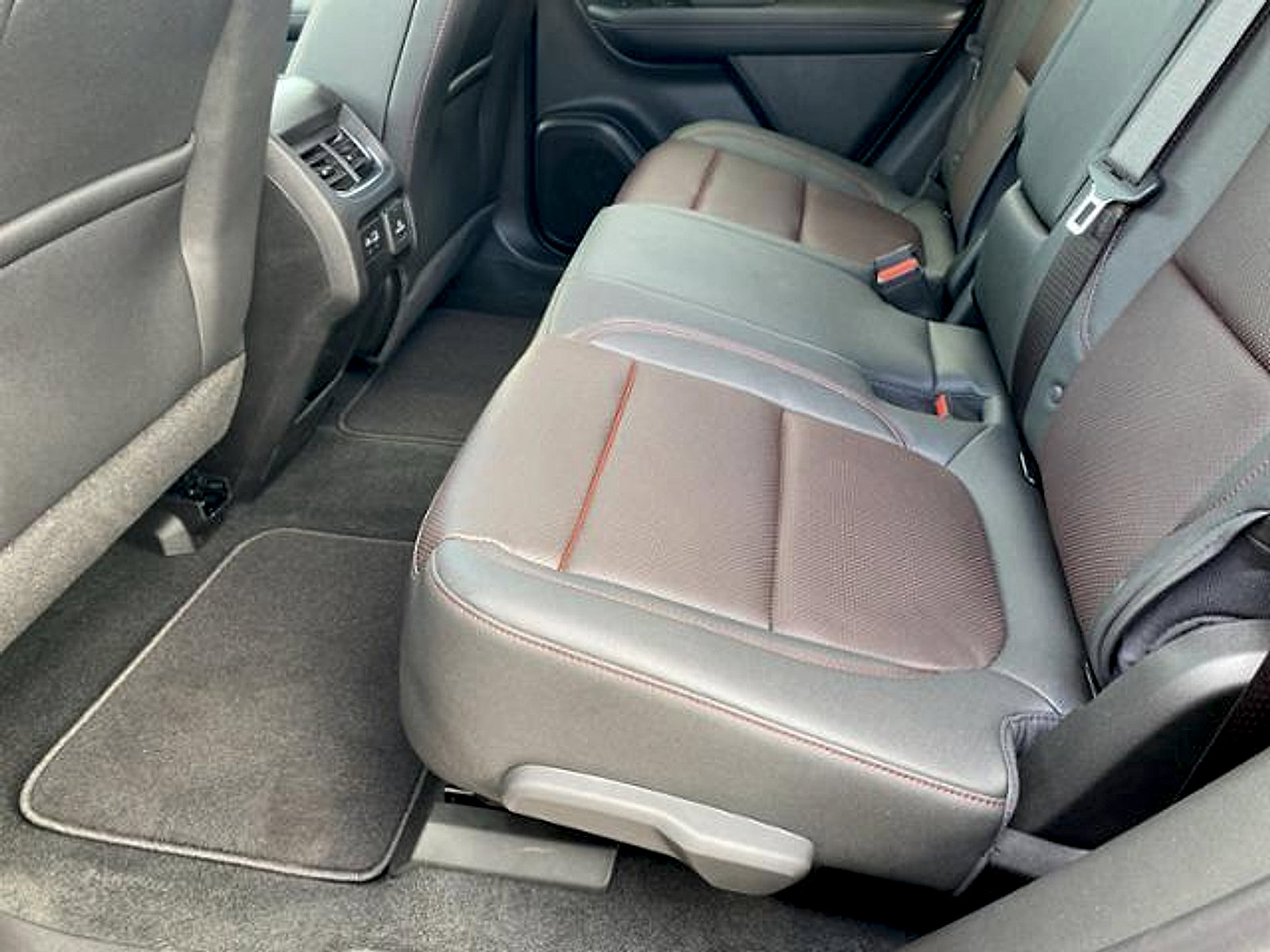 New 2026 Chevrolet Blazer RS w/ Enhanced Convenience Package FWD image 17