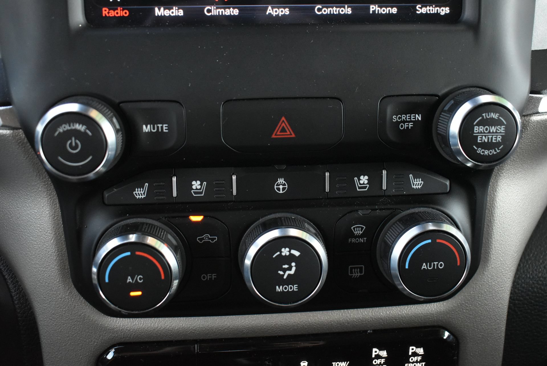 Used 2021 RAM 1500 Laramie AWD/4WD image 28