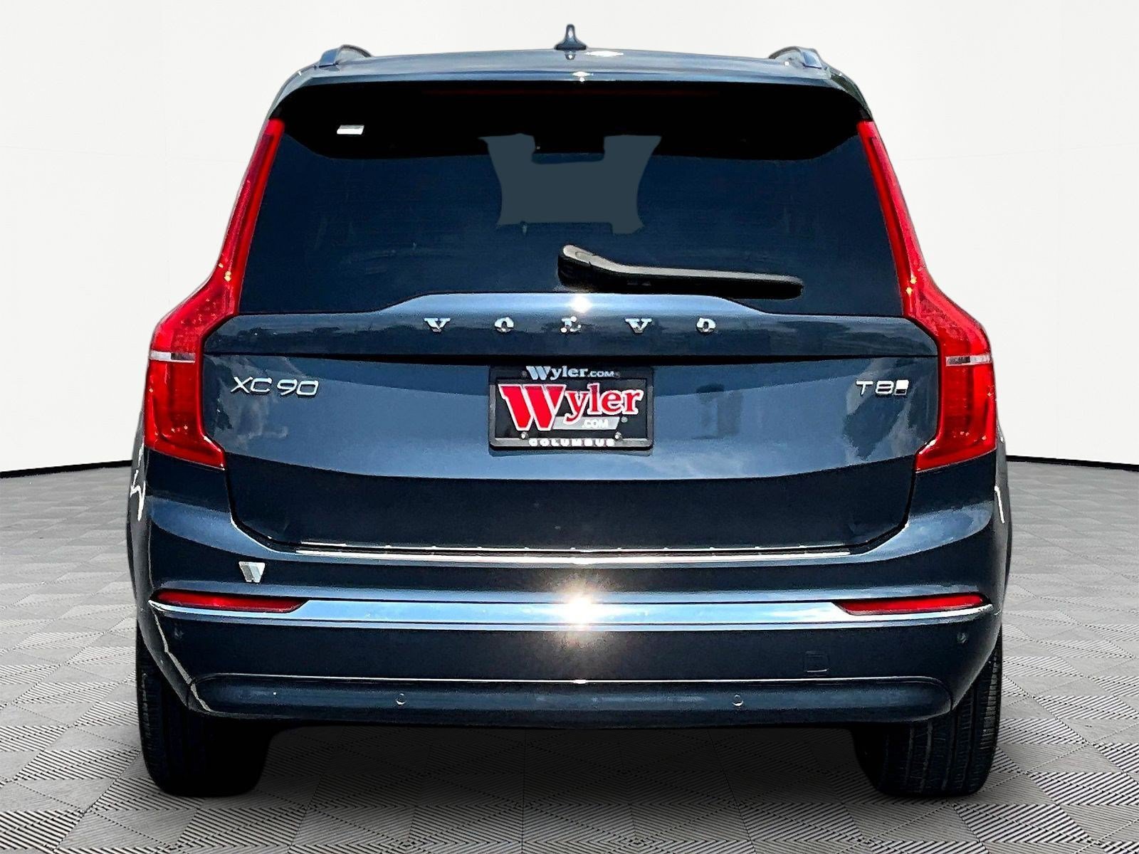Used 2025 Volvo XC90 T8 Core w/ Protection Package Premier AWD/4WD image 5