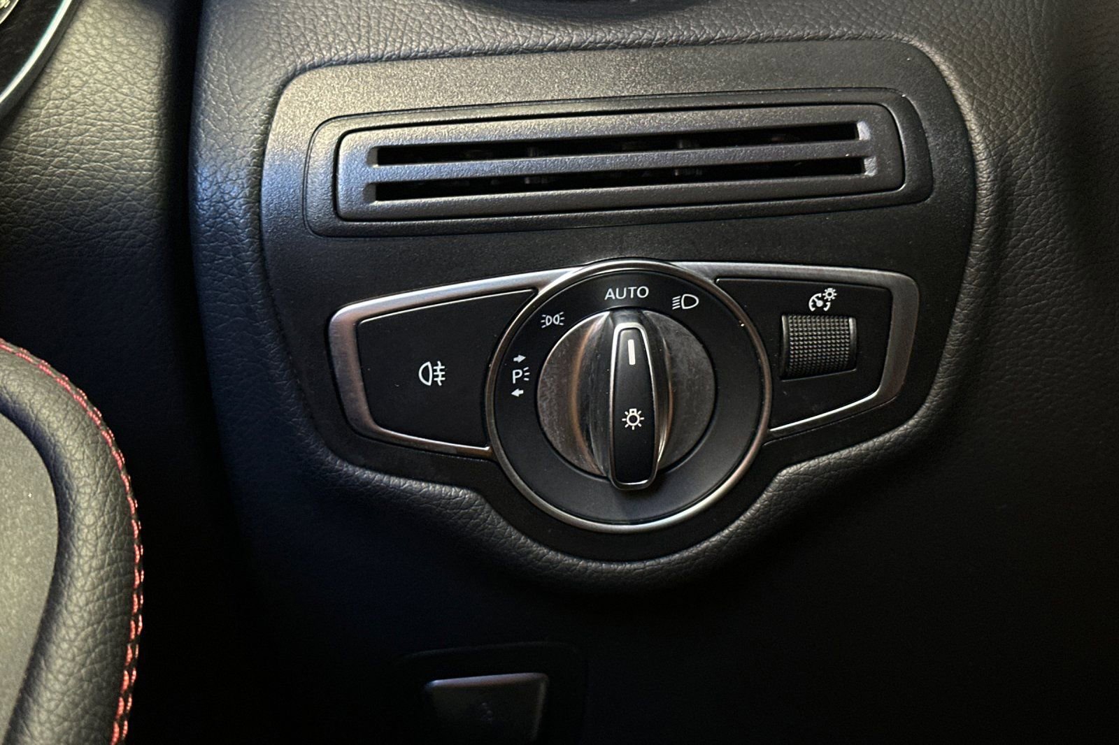 Certified 2023 Mercedes-Benz GLC 43 AMG 4MATIC Coupe image 33