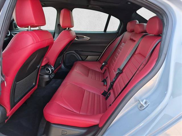 Used 2025 Alfa Romeo Giulia w/ Veloce Package Rwd image 21