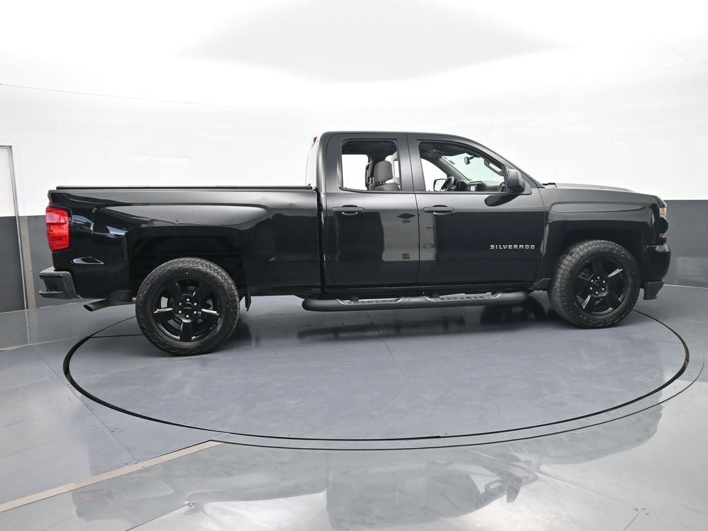 Used 2018 Chevrolet Silverado 1500 Custom w/ Custom Value Package image 7