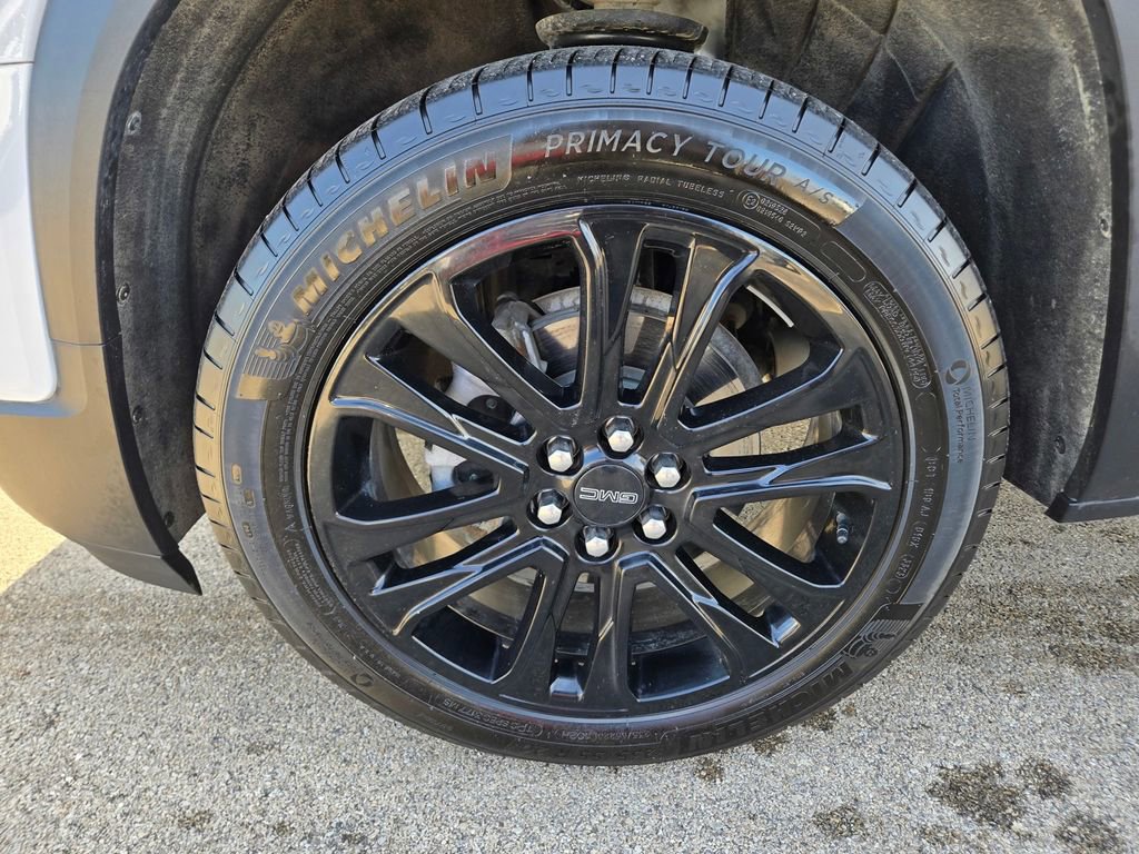 Certified 2023 GMC Acadia SLE w/ Driver Convenience Package image 44