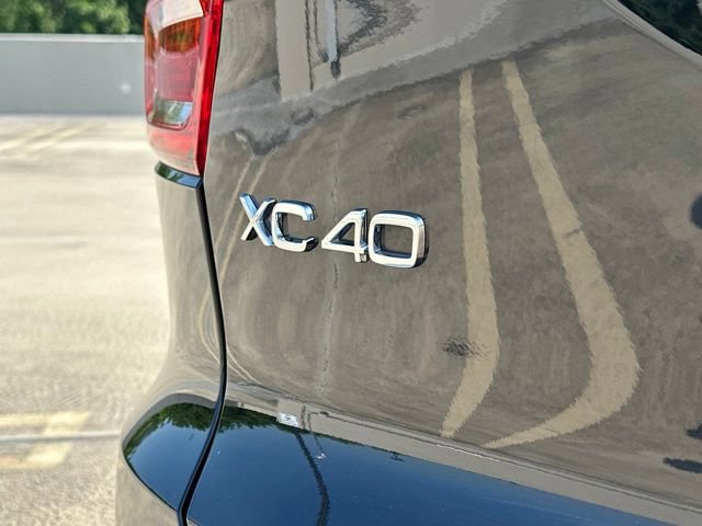 Certified 2024 Volvo XC40 B5 Plus w/ Protection Package Premier AWD/4WD image 37
